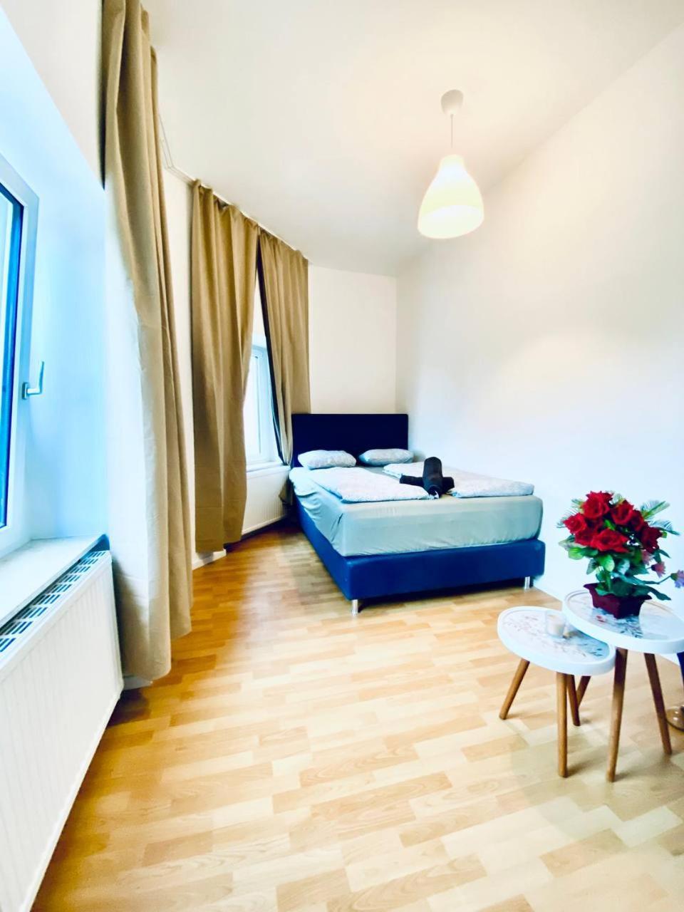 Cozy In The 23rd District Of Fr5 Gazde/Camere de închiriat Viena